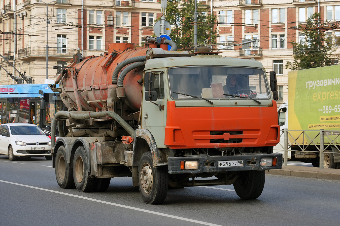 Санкт-Петербург, № В 295 РУ 98 — КамАЗ-53229-15 [53229R]