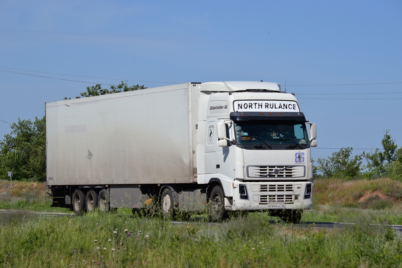 Ханты-Мансийский автоном.округ, № Т 999 НК 86 — Volvo ('2002) FH12.460