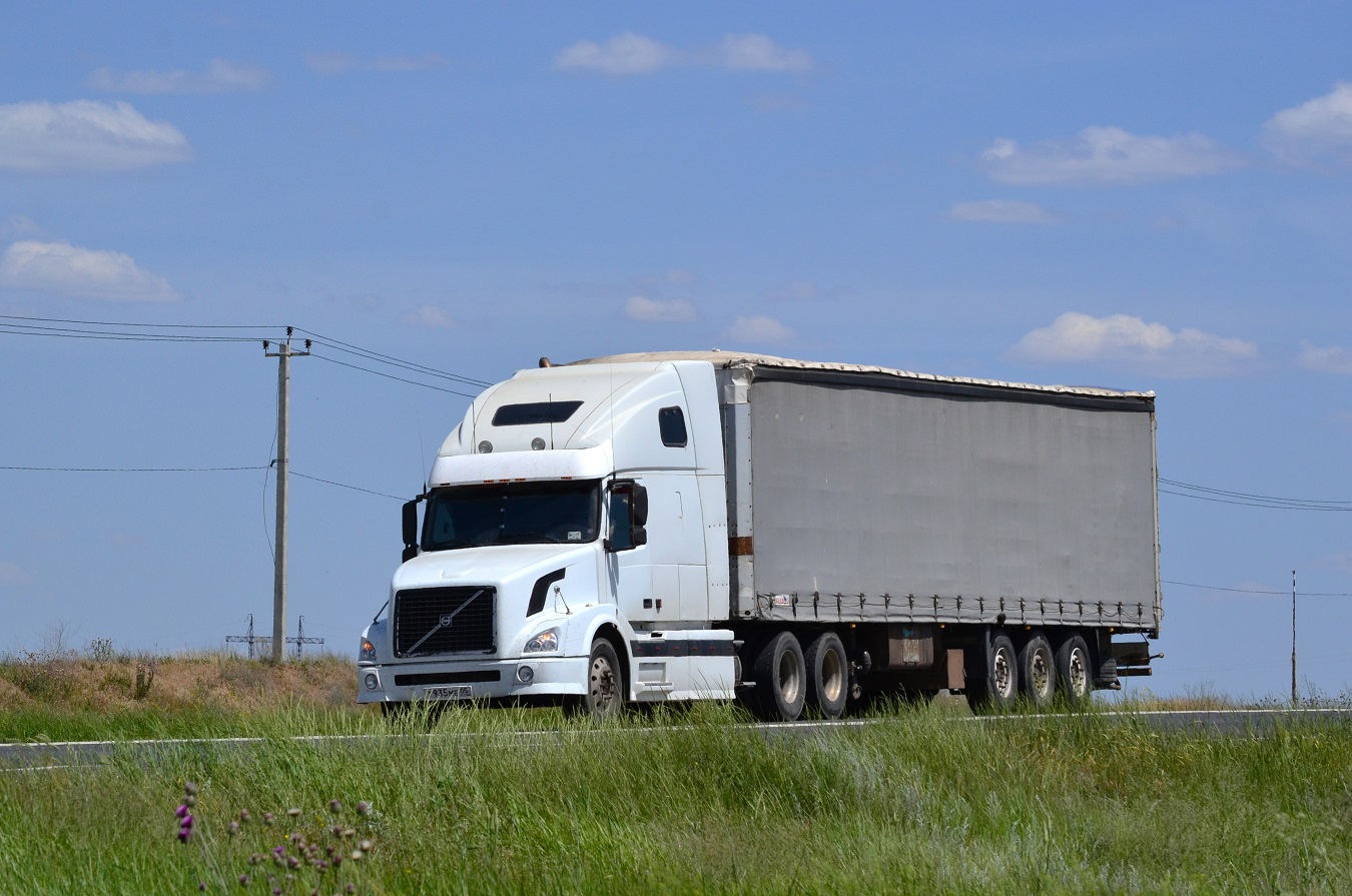 Дагестан, № Т 935 МЕ 05 — Volvo VNL610