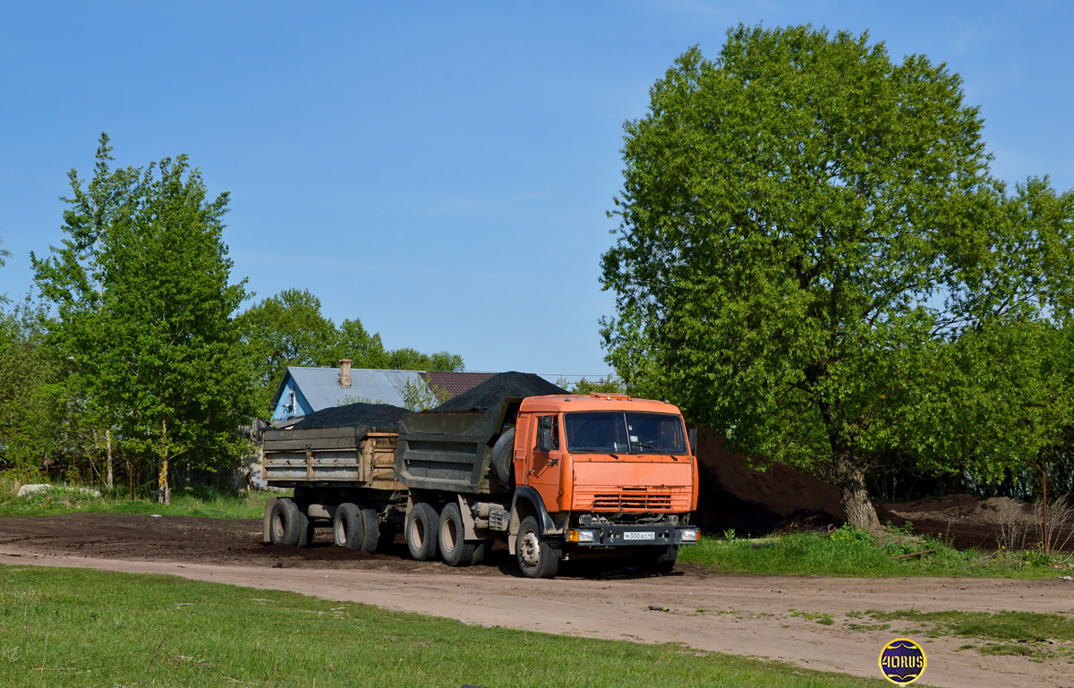 Калужская область, № М 300 АО 40 — КамАЗ-55111 [551110]