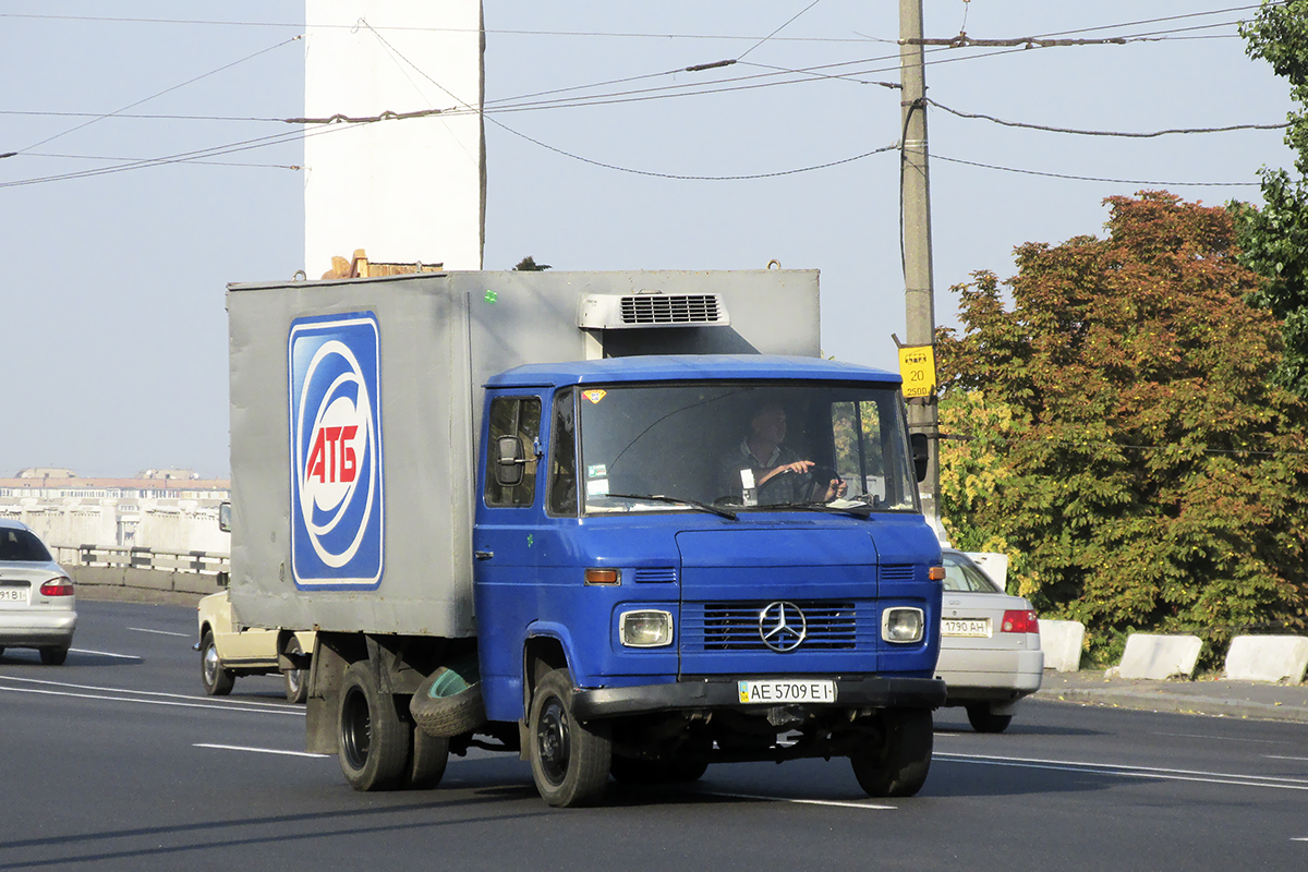 Днепропетровская область, № АЕ 5709 ЕІ — Mercedes-Benz T2 ('1967)