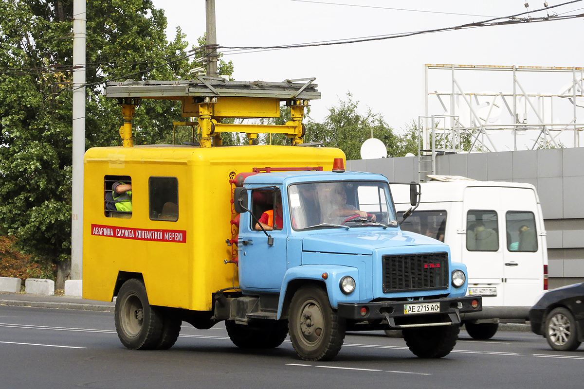 Днепропетровская область, № АЕ 2715 АО — ГАЗ-3307