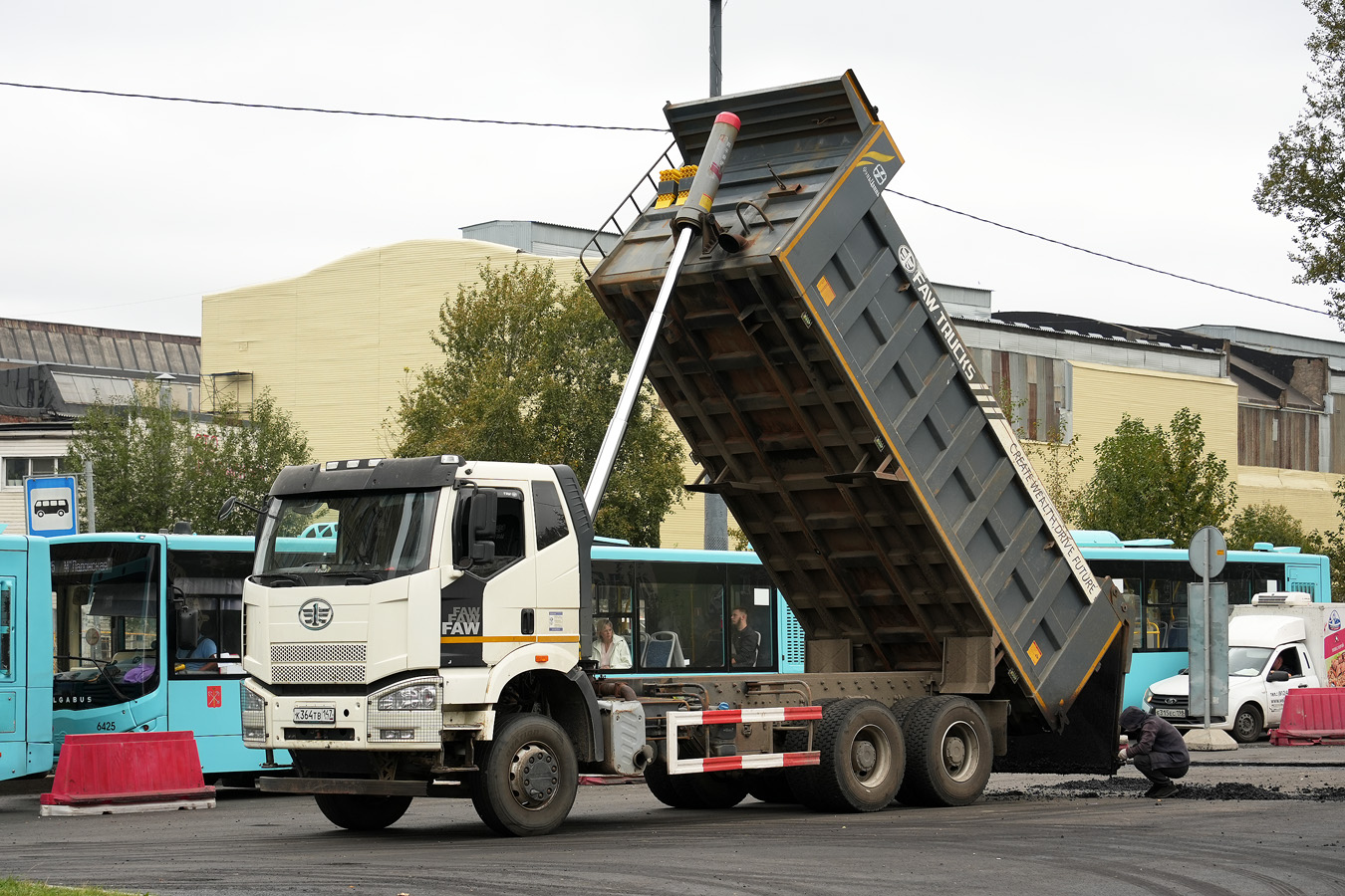 Ленинградская область, № К 364 ТВ 147 — FAW J6 CA3250