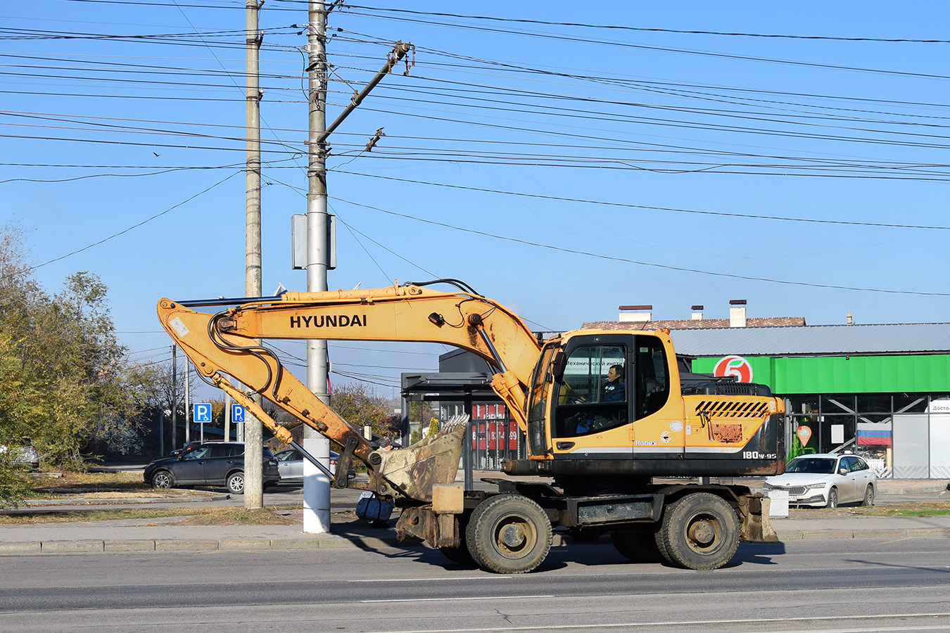 Волгоградская область, № 3833 СН 34 — Hyundai R180W