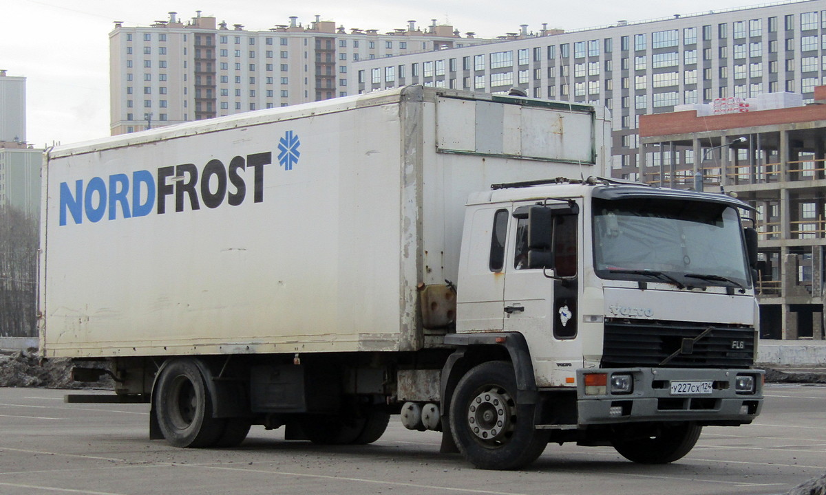 Красноярский край, № У 227 СХ 124 — Volvo FL6
