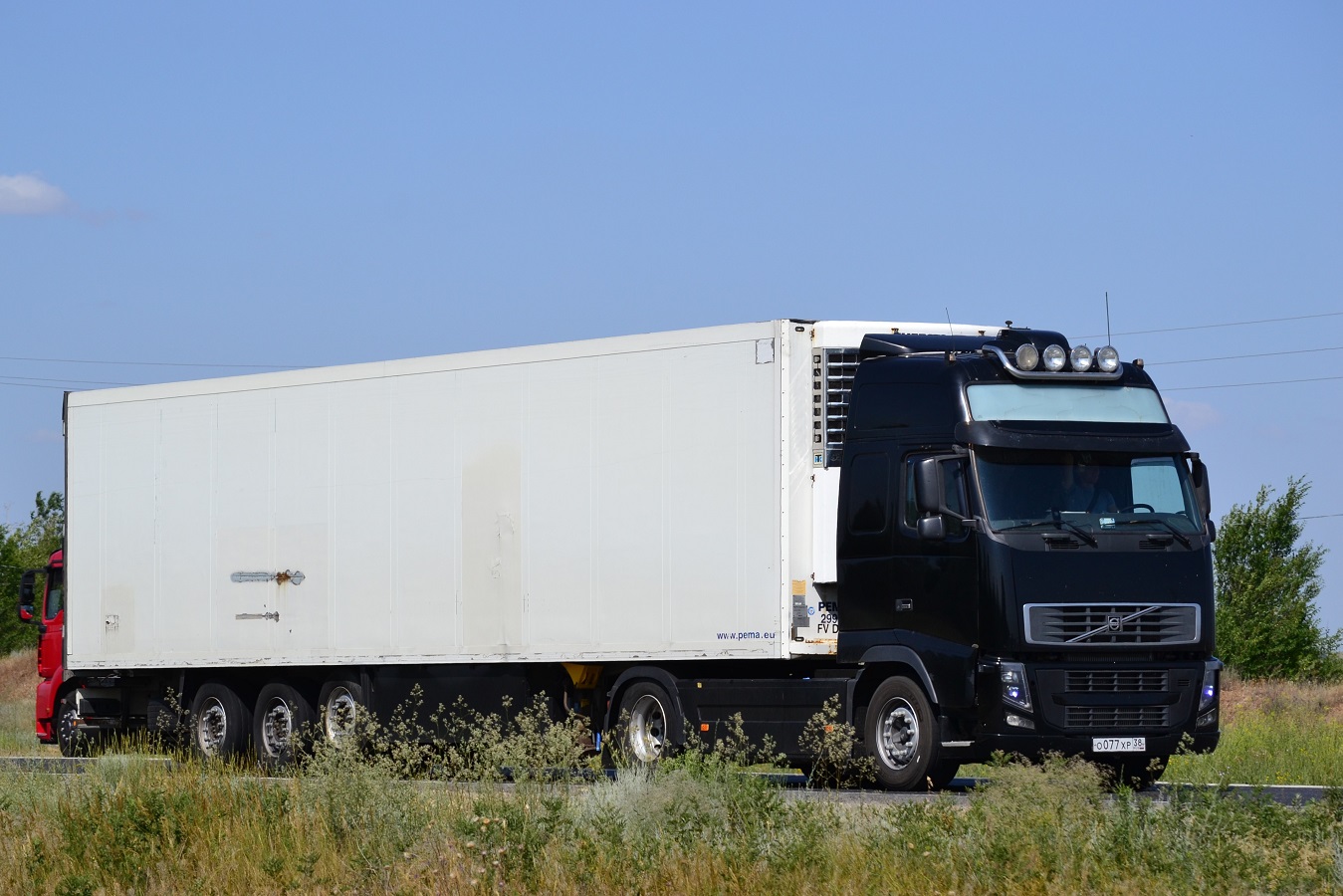 Иркутская область, № О 077 ХР 38 — Volvo ('2008) FH.460