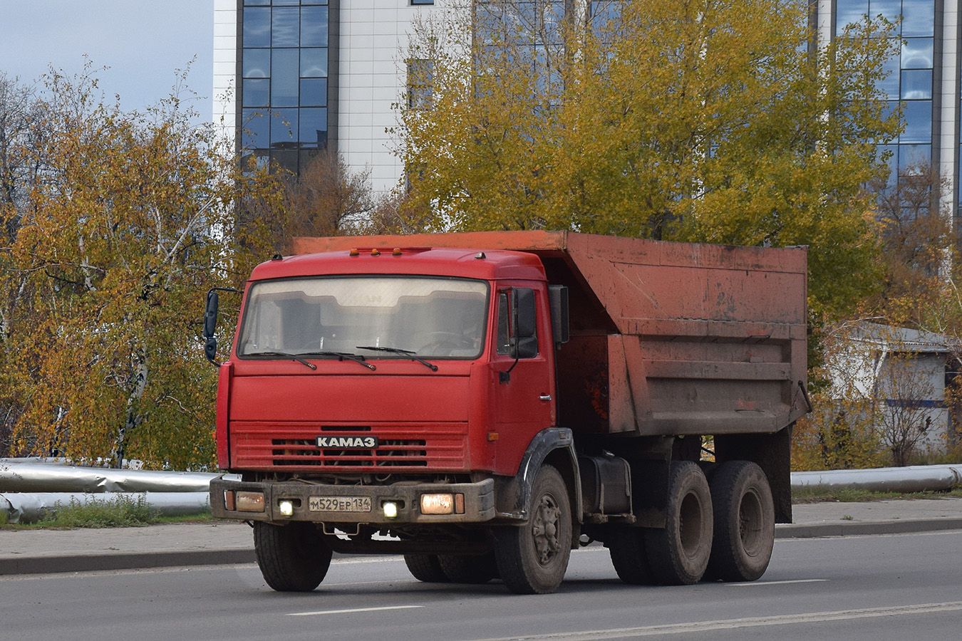 Волгоградская область, № М 529 ЕР 134 — КамАЗ-55111 [551110]