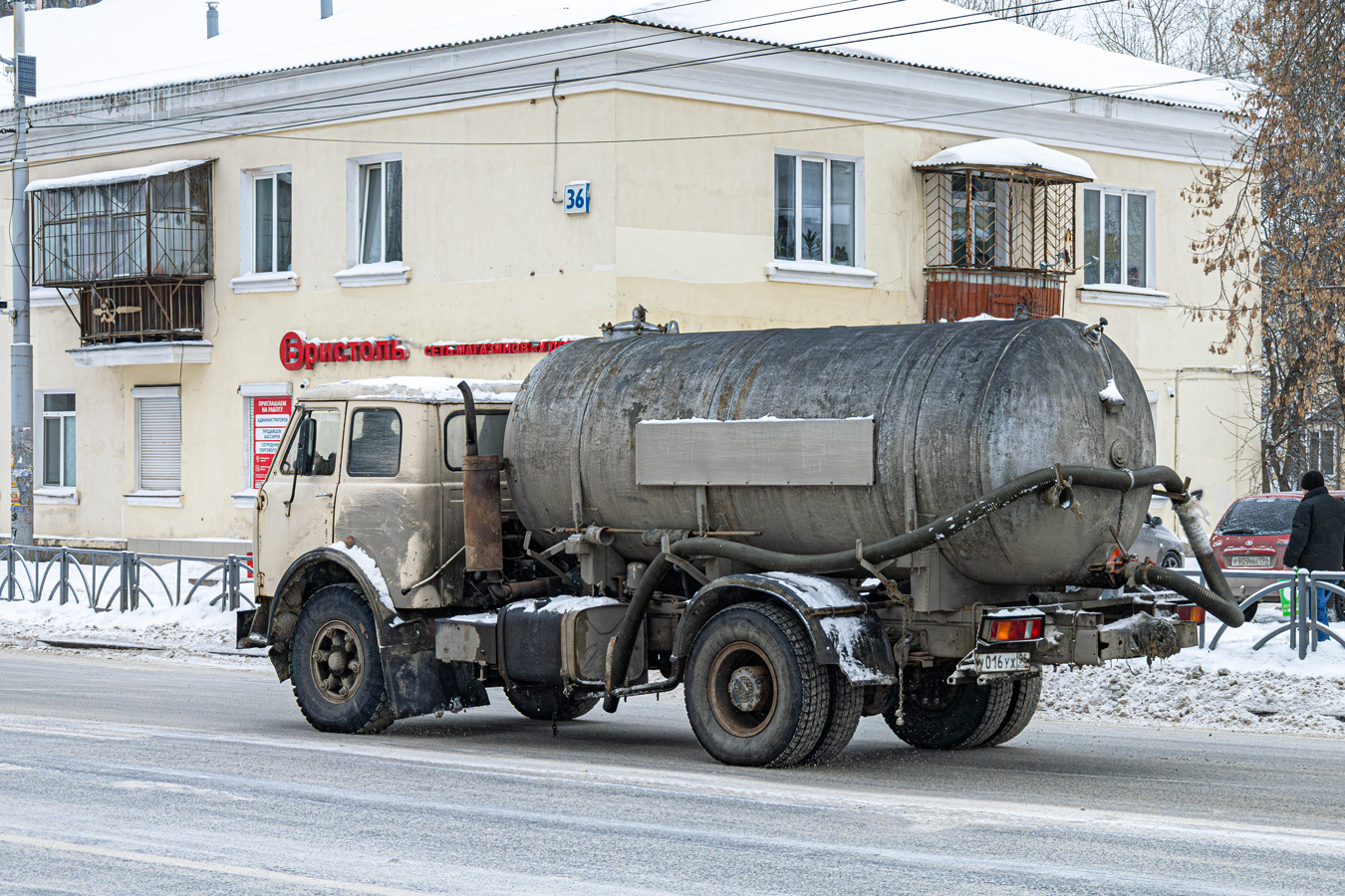 Свердловская область, № У 016 УХ 96 — МАЗ-5334