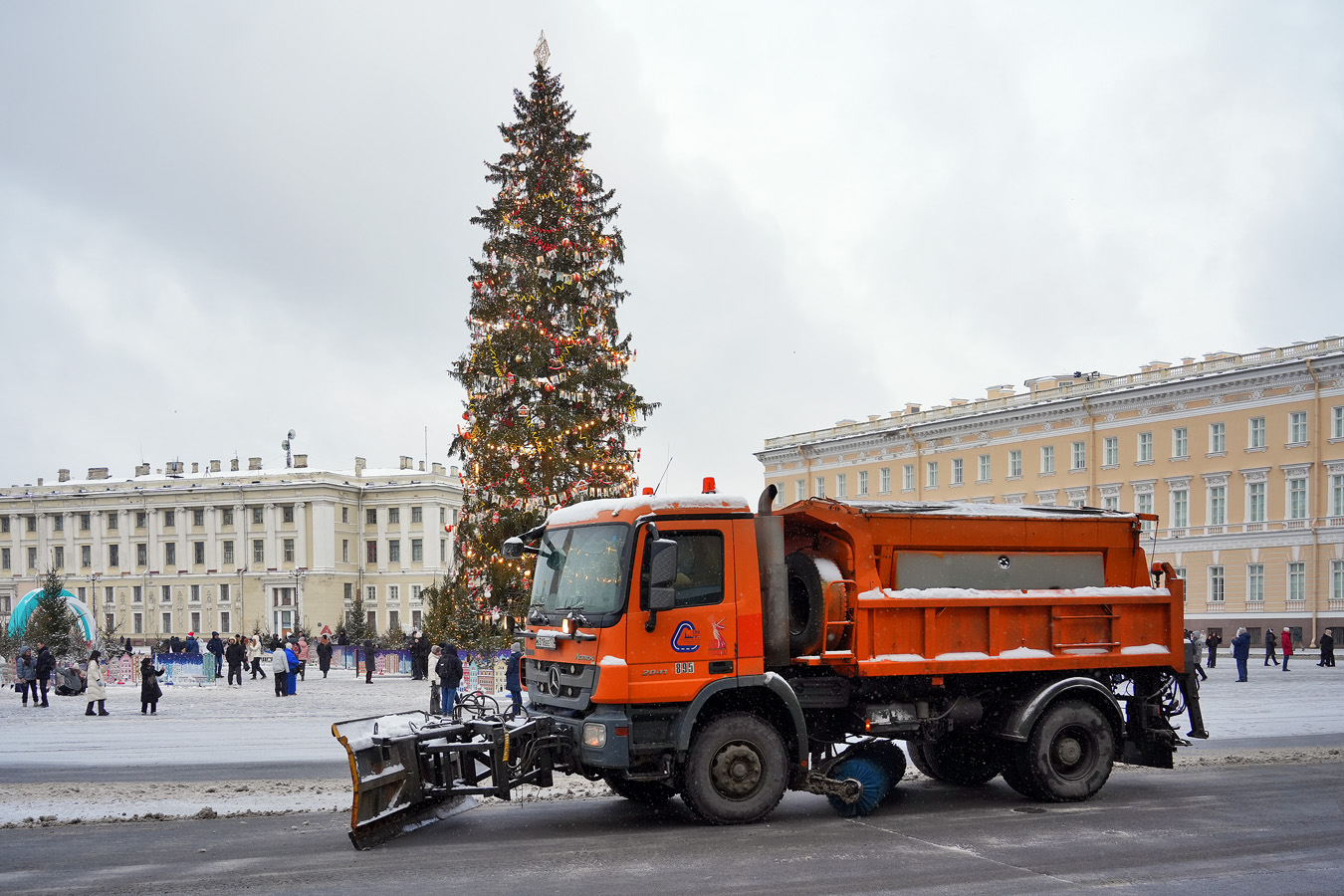 Санкт-Петербург, № 895 — Mercedes-Benz Actros ('2009) 2041
