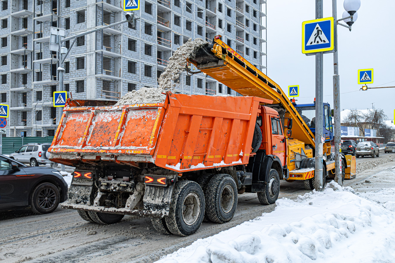 Свердловская область, № М 642 ХС 196 — КамАЗ-65115-02 [65115C]