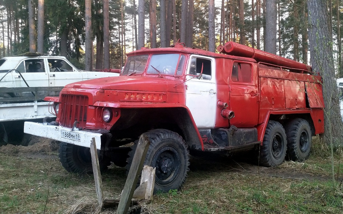 Тверская область, № Т 888 МН 69 — Урал-375НЕ