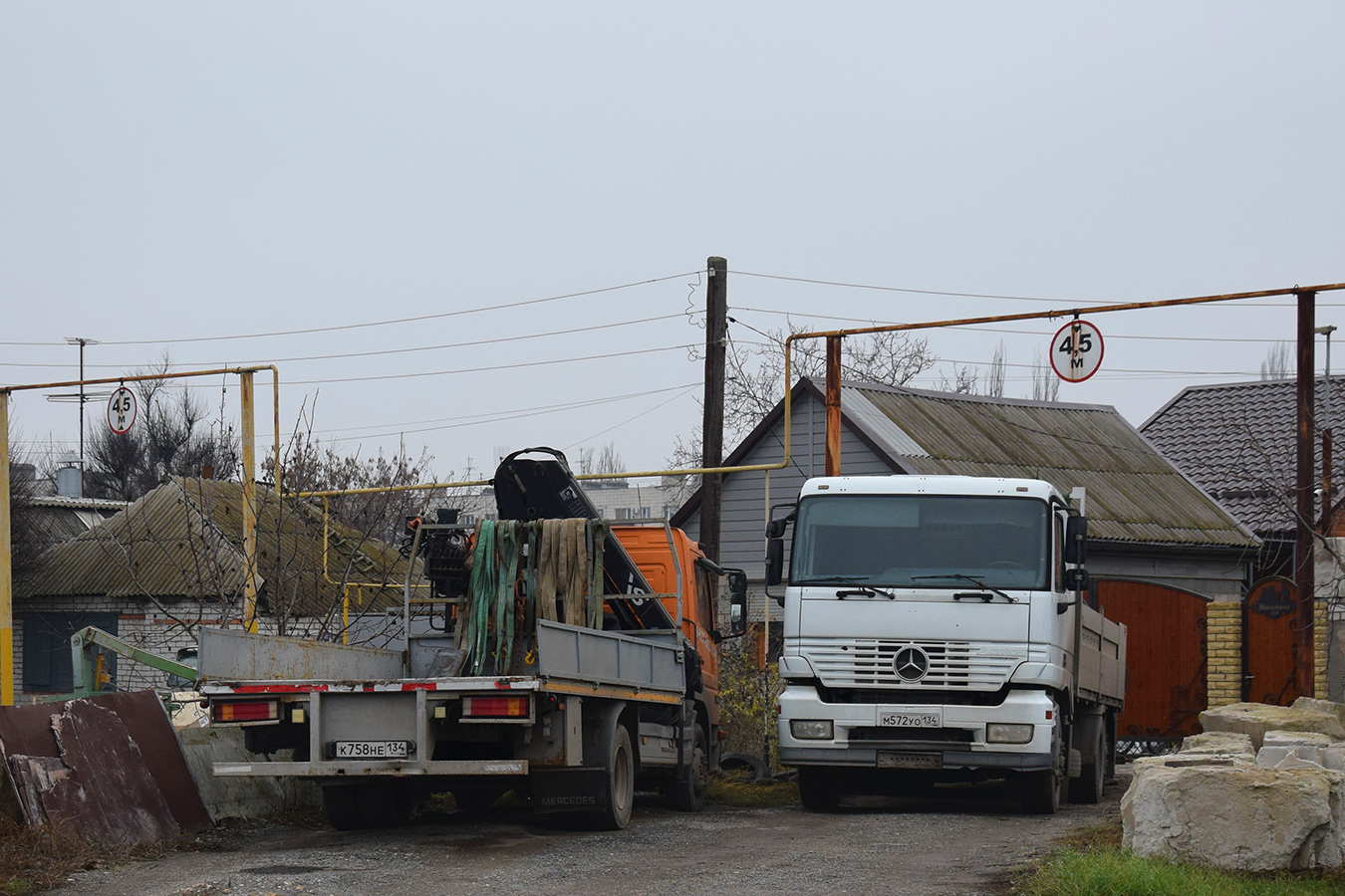 Волгоградская область, № К 758 НЕ 134 — Mercedes-Benz Atego 1217; Волгоградская область, № М 572 УО 134 — Mercedes-Benz Actros ('1997) 1835