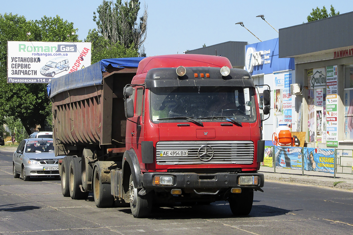 Днепропетровская область, № АЕ 4954 ВХ — Mercedes-Benz NG 1422
