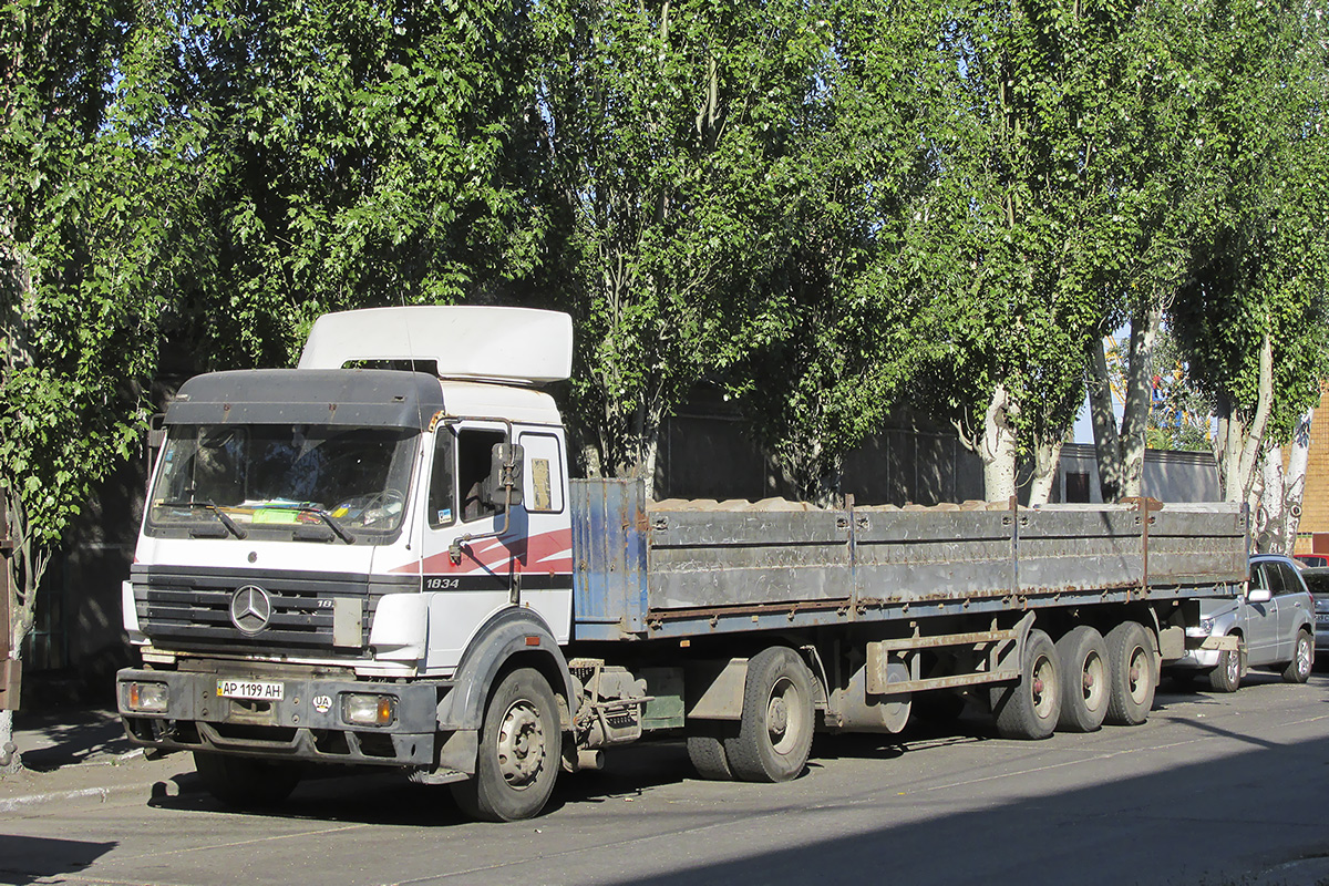 Запорожская область, № АР 1199 АН — Mercedes-Benz SK 1834