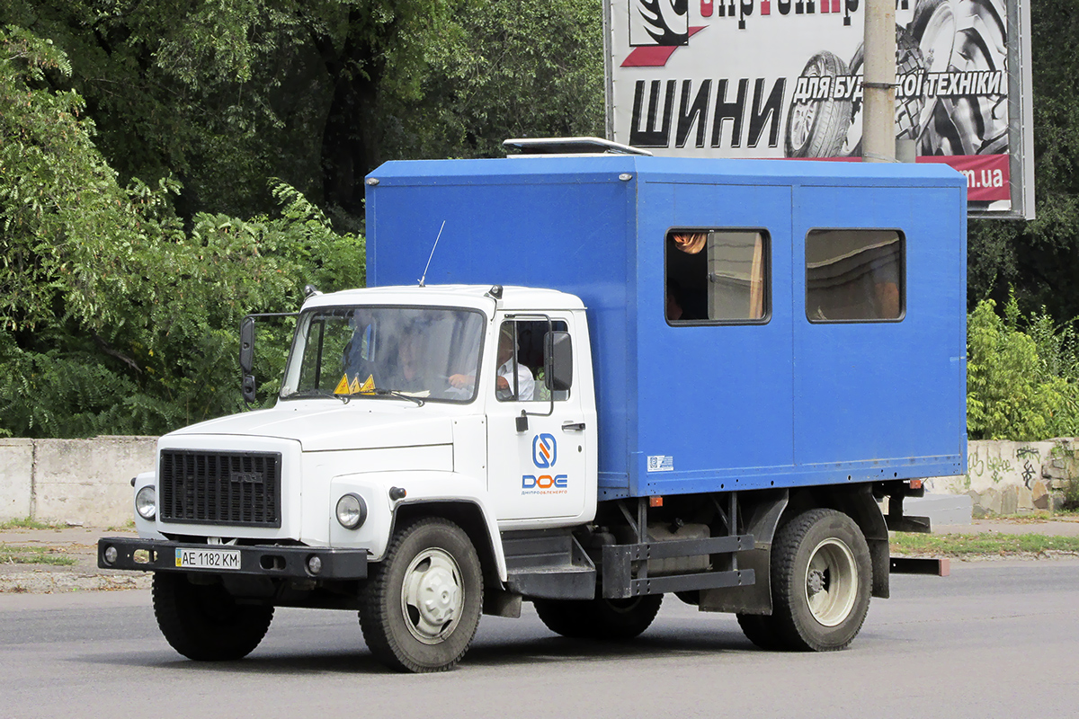 Днепропетровская область, № АЕ 1182 КМ — ГАЗ-3309