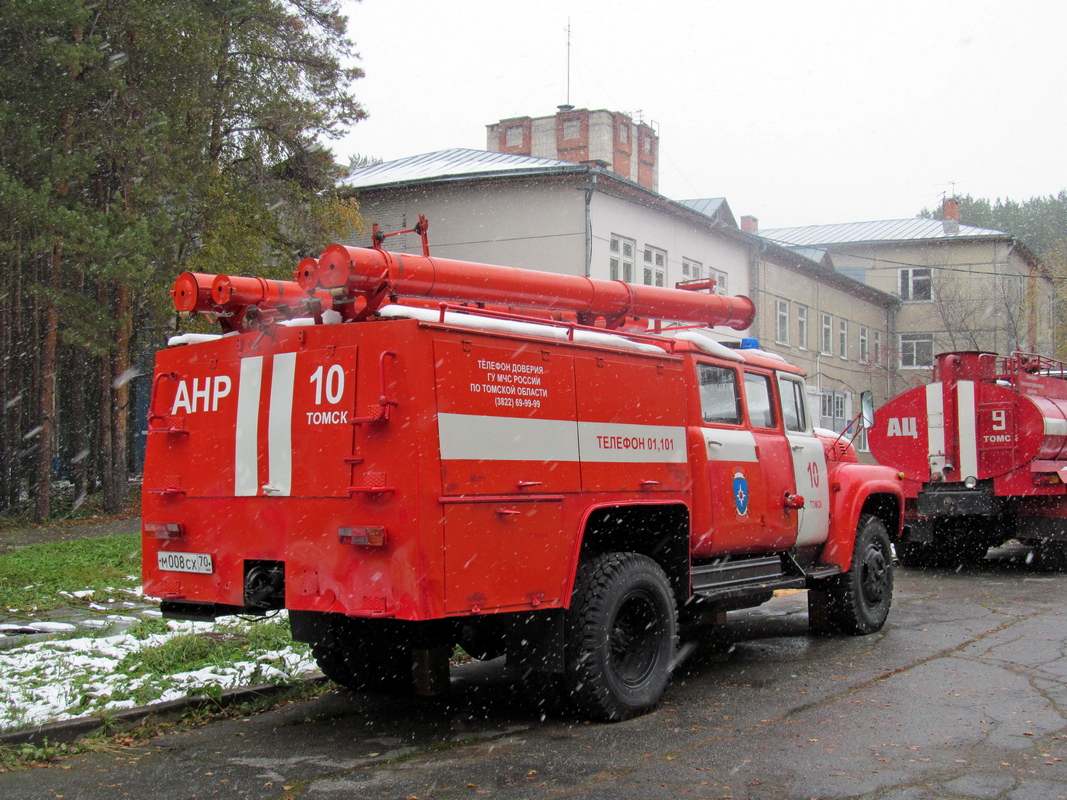 Томская область, № М 008 СХ 70 — ЗИЛ-431412