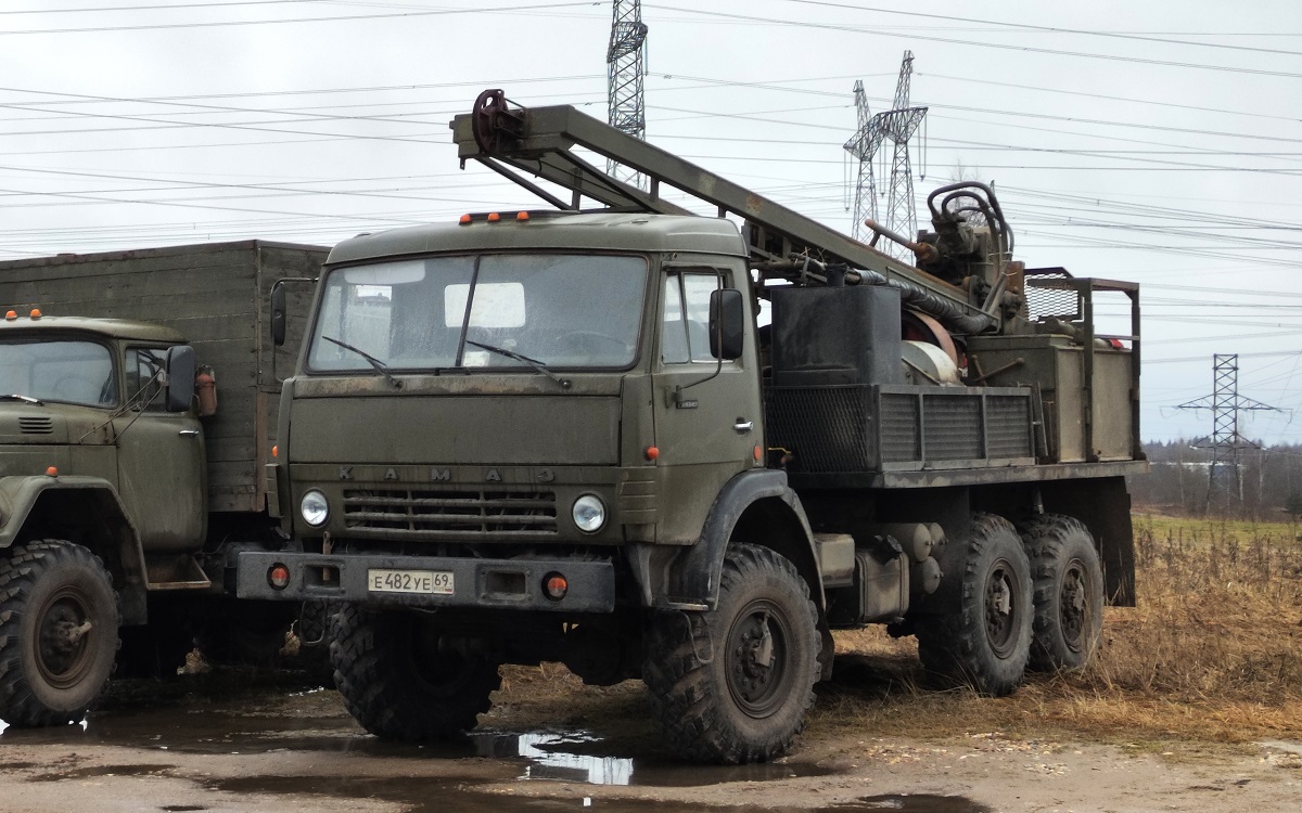 Тверская область, № Е 482 УЕ 69 — КамАЗ-43114 (общая модель)