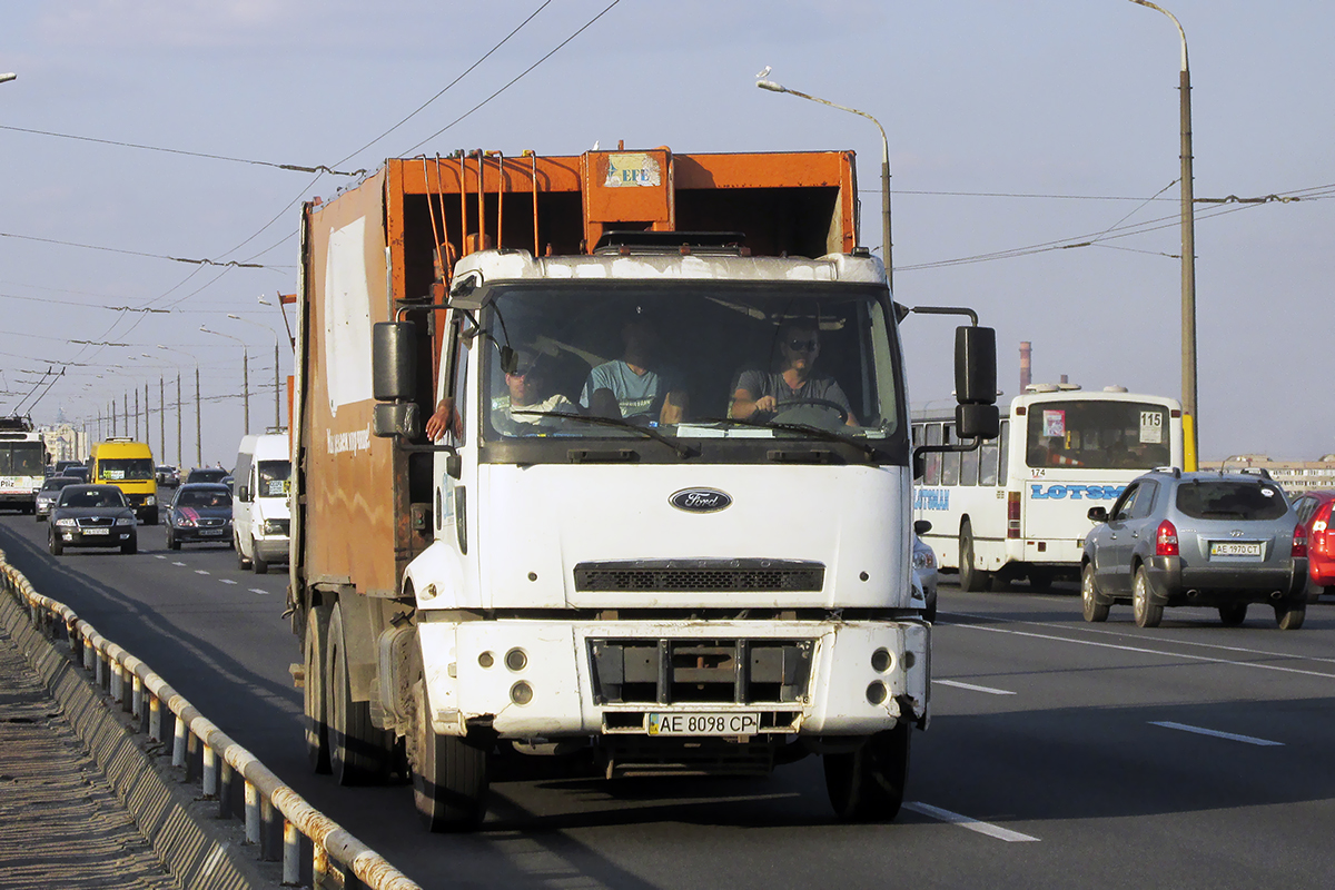 Днепропетровская область, № АЕ 8098 СР — Ford Cargo ('2003) 2530