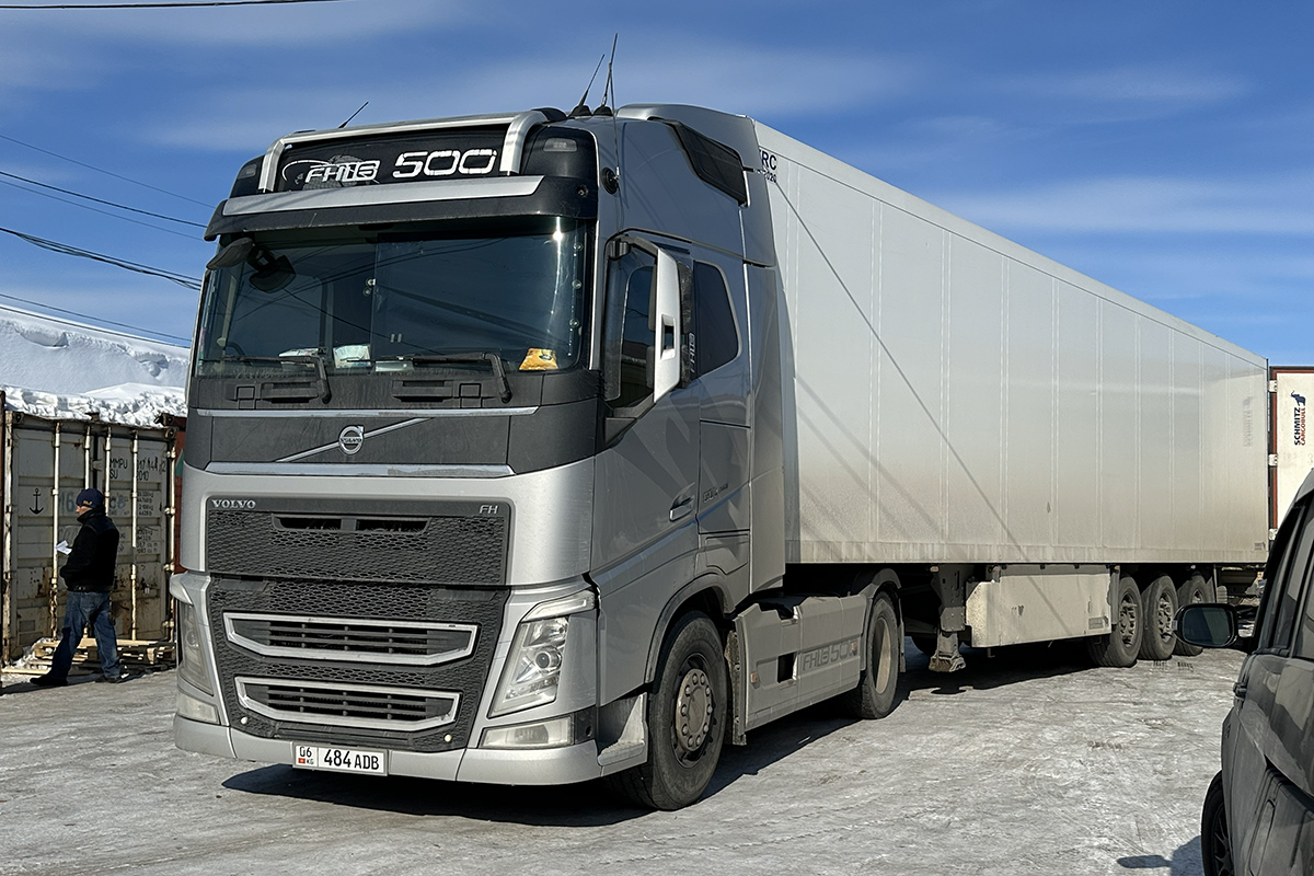 Киргизия, № 06 484 ADB — Volvo ('2012) FH.420