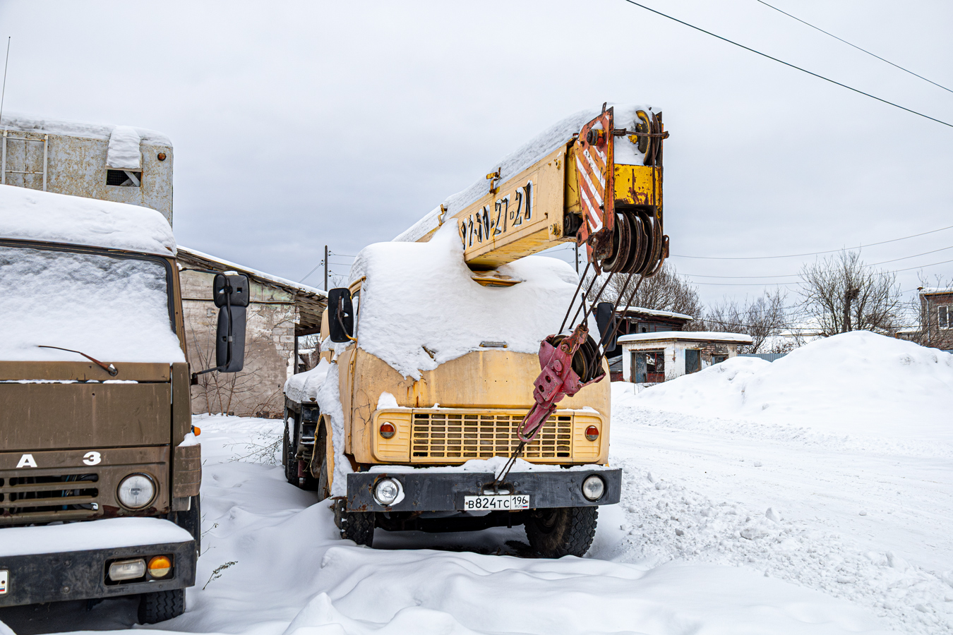 Свердловская область, № В 824 ТС 196 — МАЗ-5334