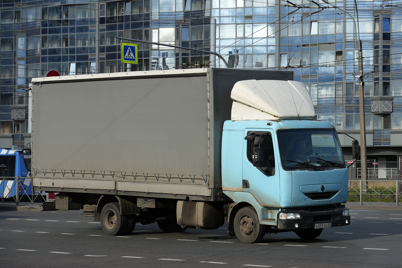 Псковская область, № Н 055 ХК 60 — Renault Midlum