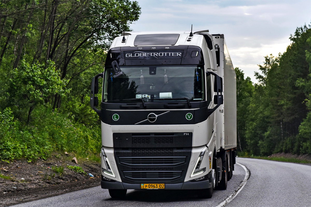 Алматы, № P 0963 02 — Volvo ('2024) FH.460