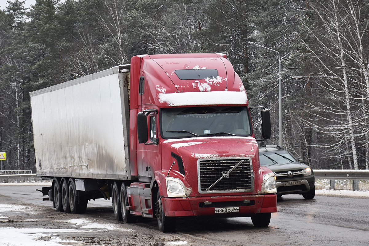 Костромская область, № М 868 ХО 44 — Volvo VN (Общая модель)
