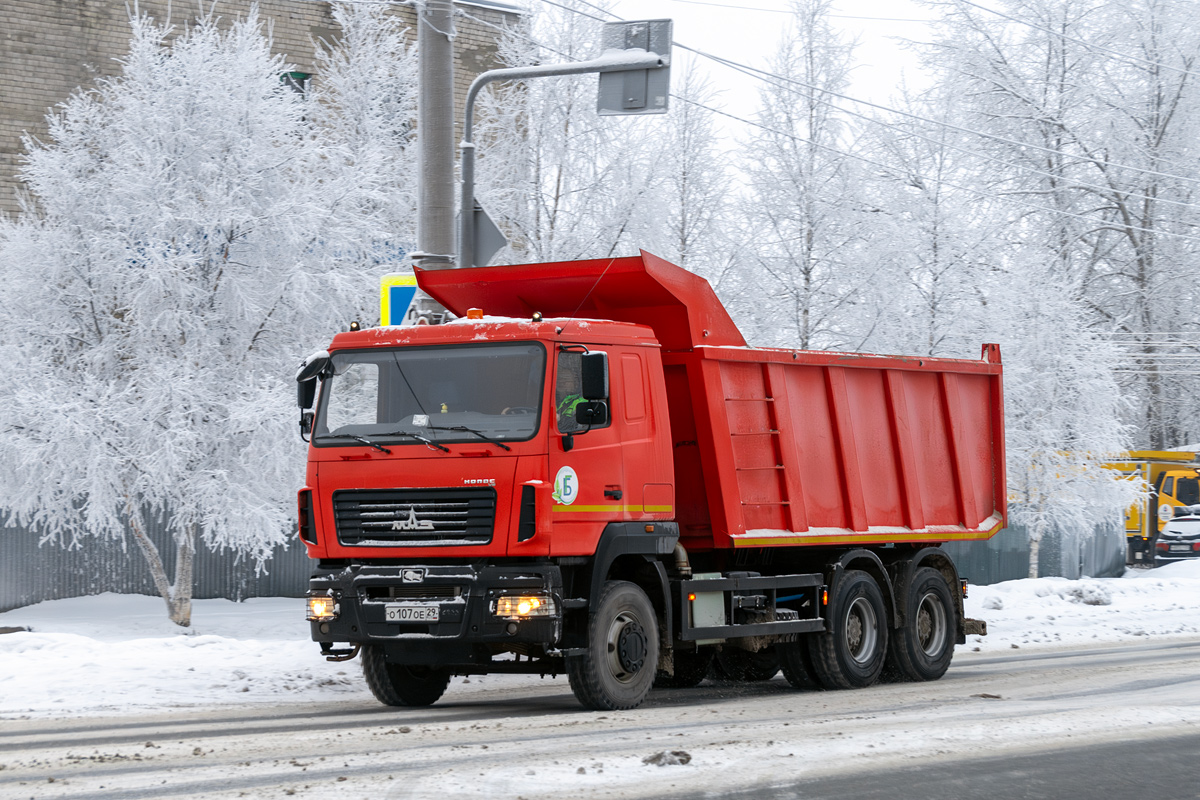 Архангельская область, № О 107 ОЕ 29 — МАЗ-650128