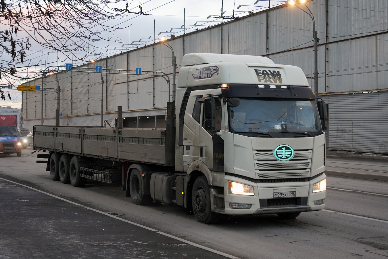 Санкт-Петербург, № У 995 ХС 198 — FAW J6 (общая модель)