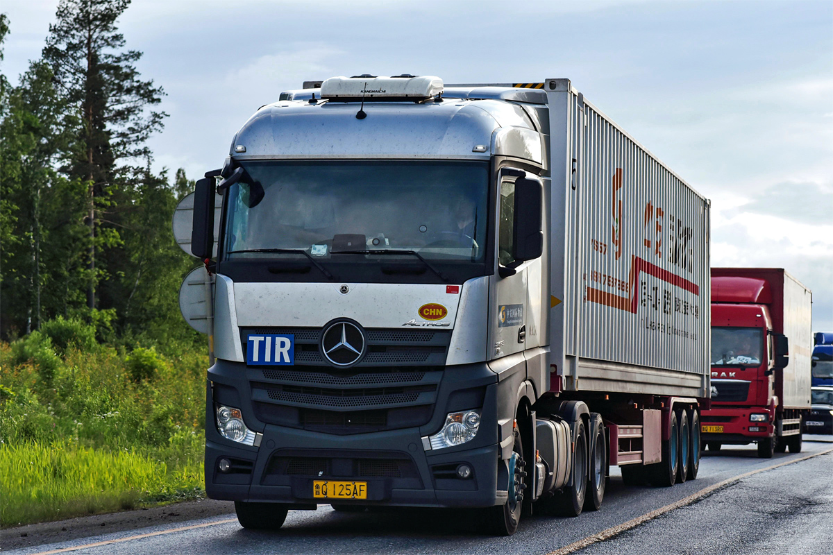 Китай, № 鲁Q-125AF — Mercedes-Benz Actros ('2022) [LRD]
