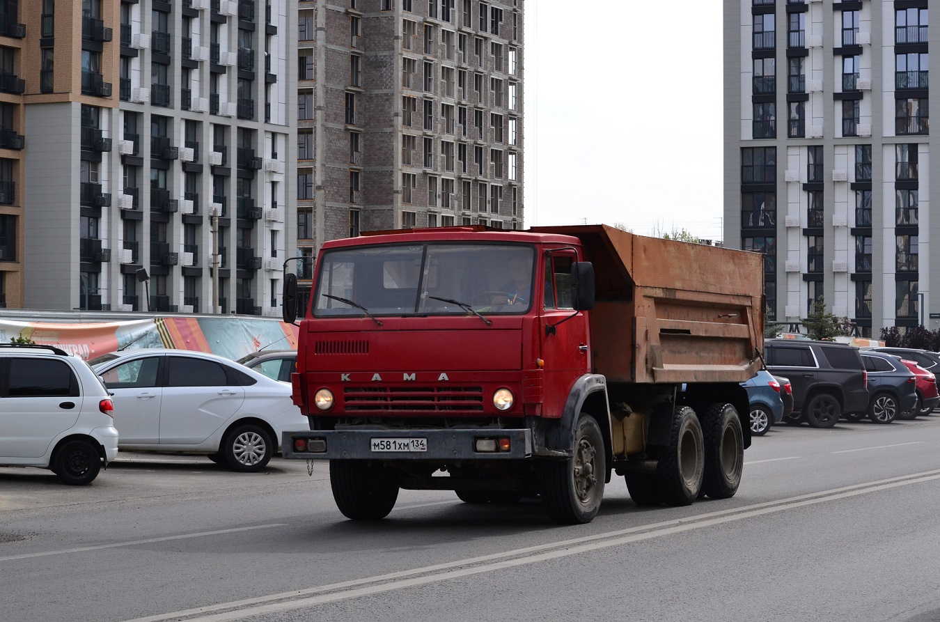 Волгоградская область, № М 581 ХМ 134 — КамАЗ-55111 (общая модель)