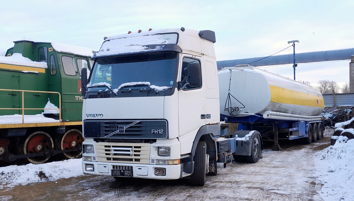 Латвия, № EG-975 — Volvo ('1993) FH12.420