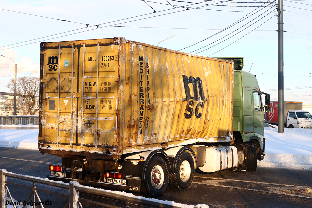 Дагестан, № Р 957 ВЕ 05 — Volvo ('2002) FH12.420