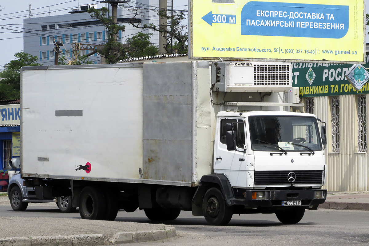 Днепропетровская область, № АЕ 7019 НР — Mercedes-Benz LK 1517