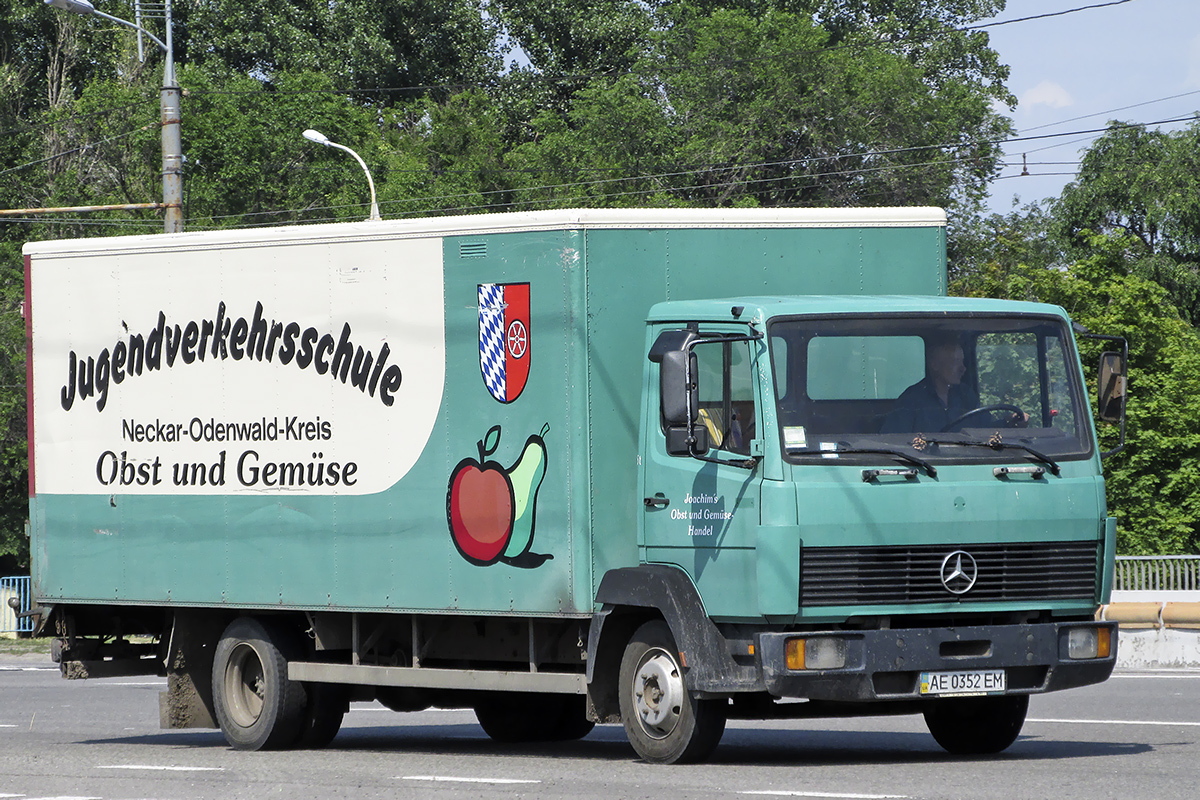 Днепропетровская область, № АЕ 0352 ЕМ — Mercedes-Benz LK 709