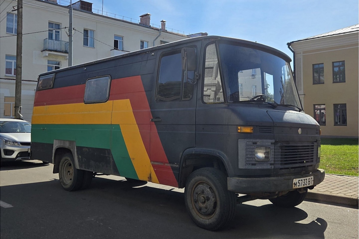 Витебская область, № М 5733 ВТ — Mercedes-Benz T2 ('1967)