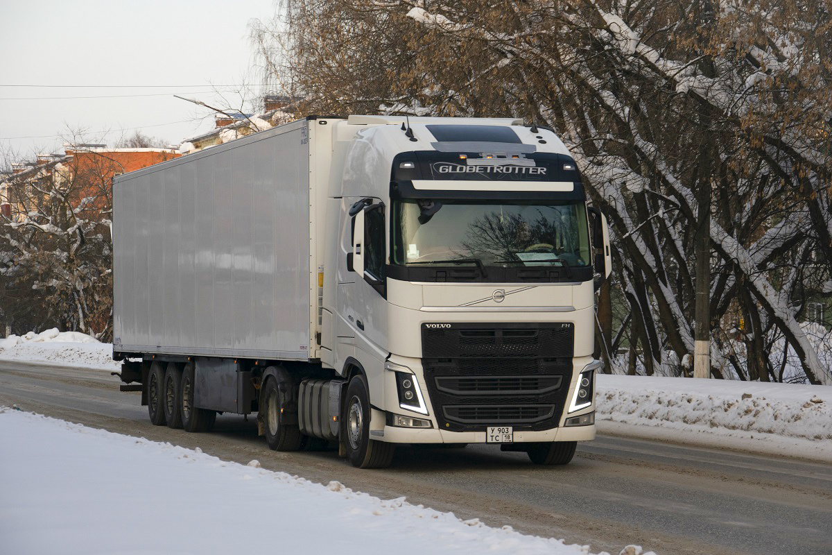 Удмуртия, № У 903 ТС 18 — Volvo ('2012) FH.420 [X9P]