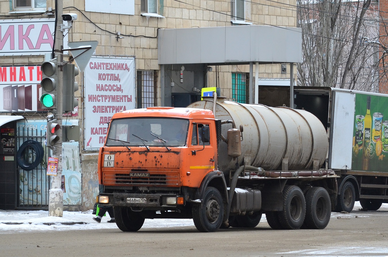 Волгоградская область, № М 668 НО 134 — КамАЗ-65115-62