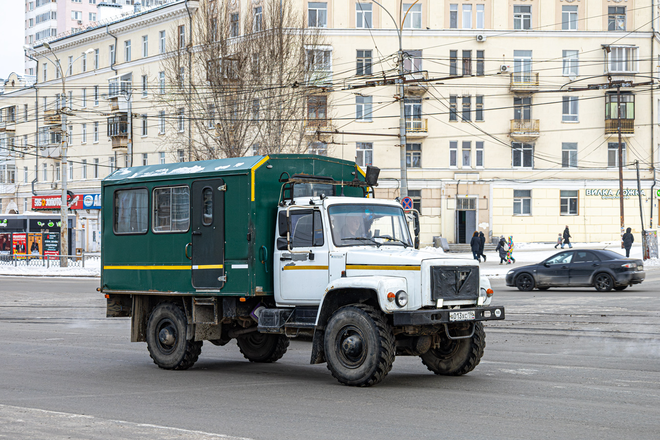 Свердловская область, № А 013 ХС 196 — ГАЗ-33081 «Садко»