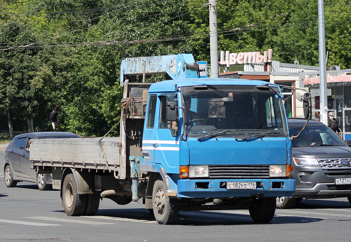 Челябинская область, № С 182 КЕ 174 — Mitsubishi Fuso Fighter