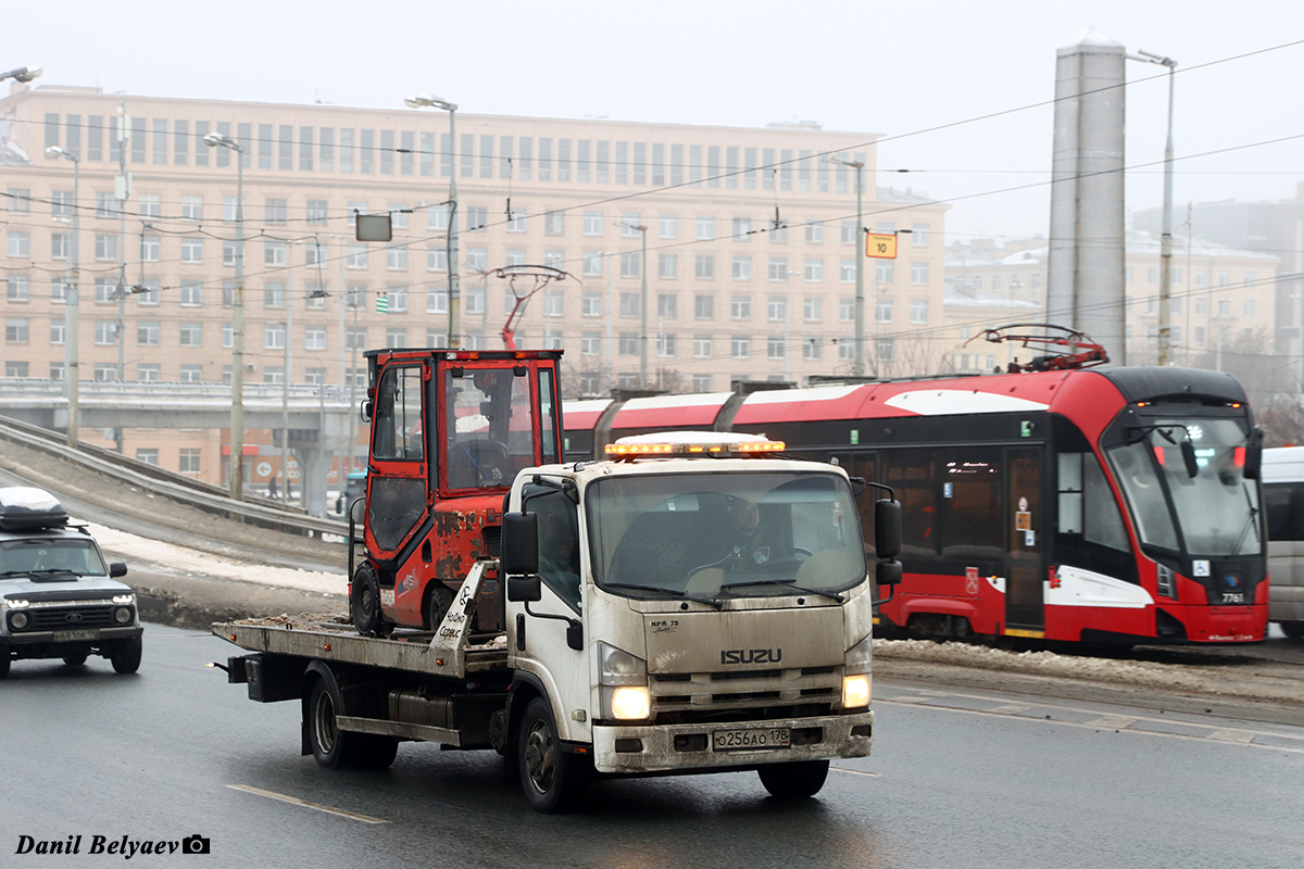 Санкт-Петербург, № О 256 АО 178 — Isuzu NPR75 [Z7X]