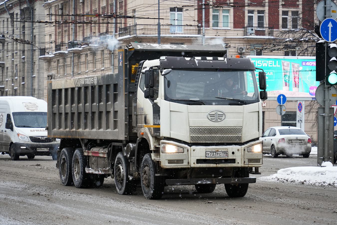 Санкт-Петербург, № У 737 РС 198 — FAW J6 CA3310