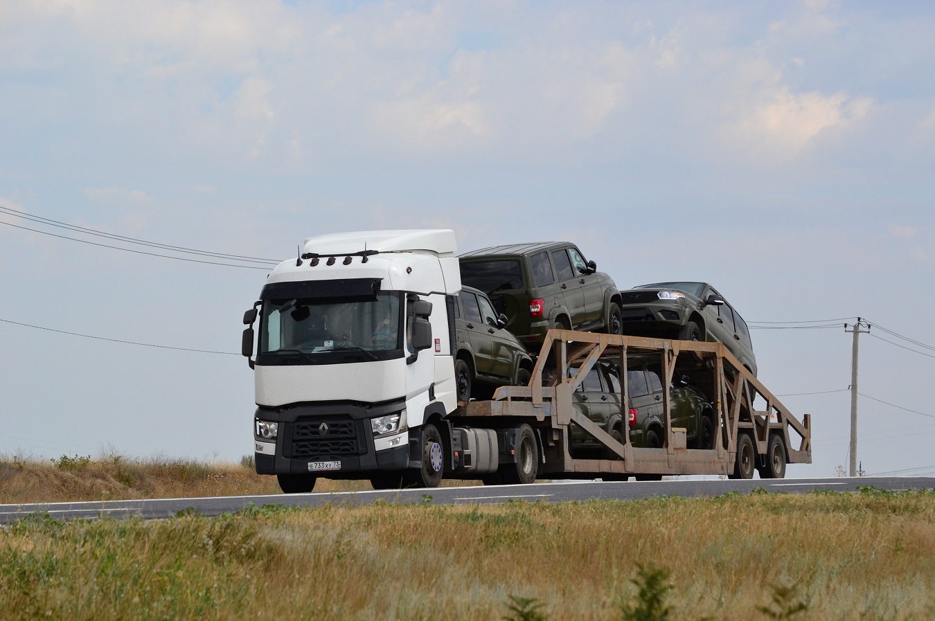 Ульяновская область, № Е 733 ХУ 73 — Renault T-Series ('2013)