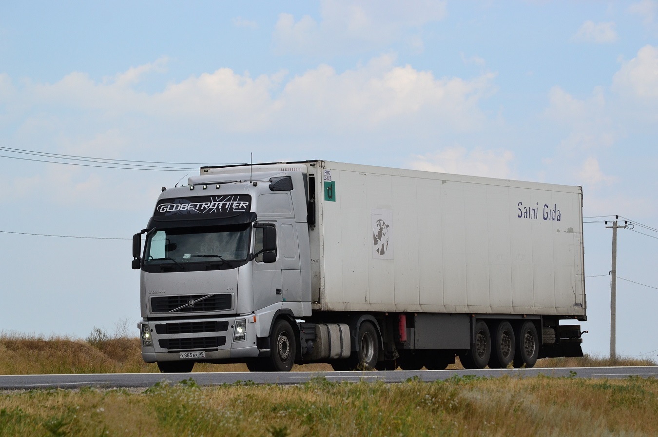 Дагестан, № Х 885 ЕК 05 — Volvo ('2002) FH12.440