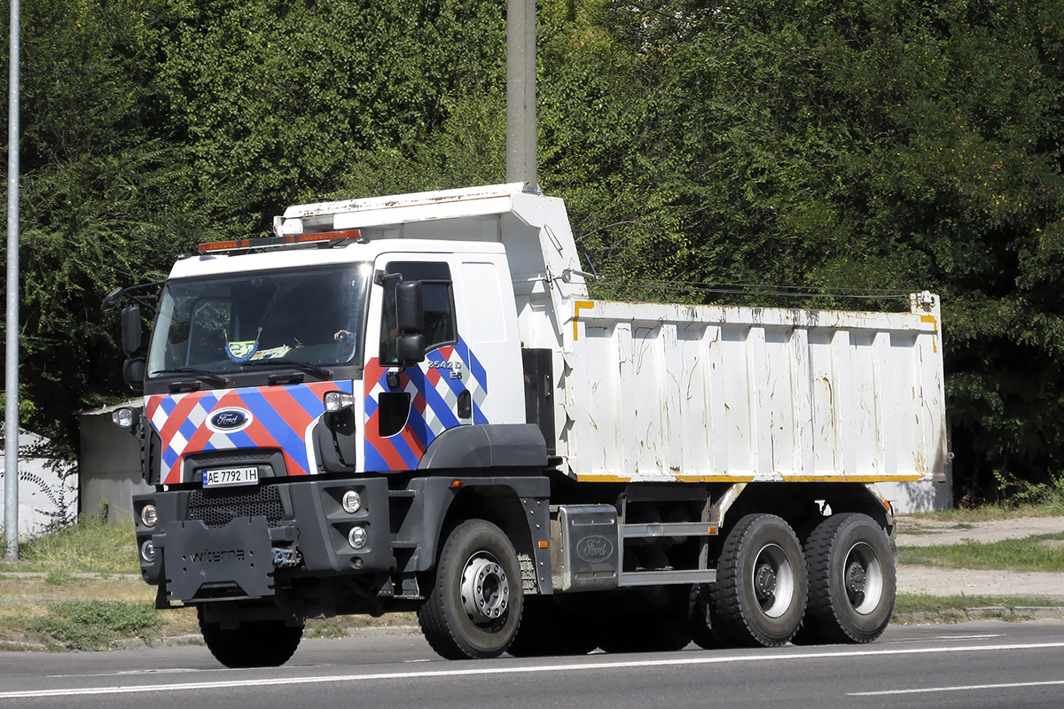 Днепропетровская область, № АЕ 7792 ІН — Ford Cargo ('2012) 3542