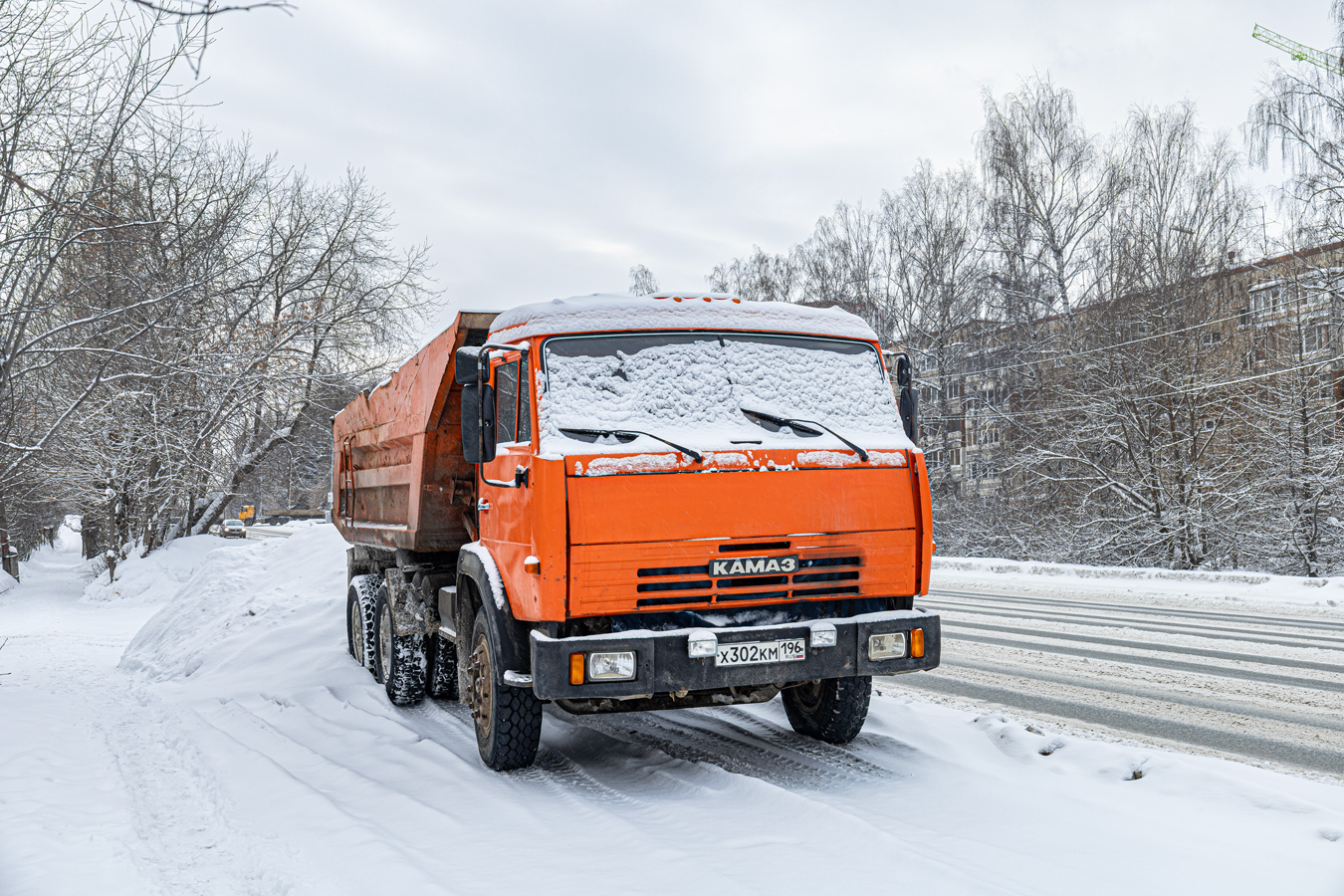 Свердловская область, № Х 302 КМ 196 — КамАЗ-55111 [551110]