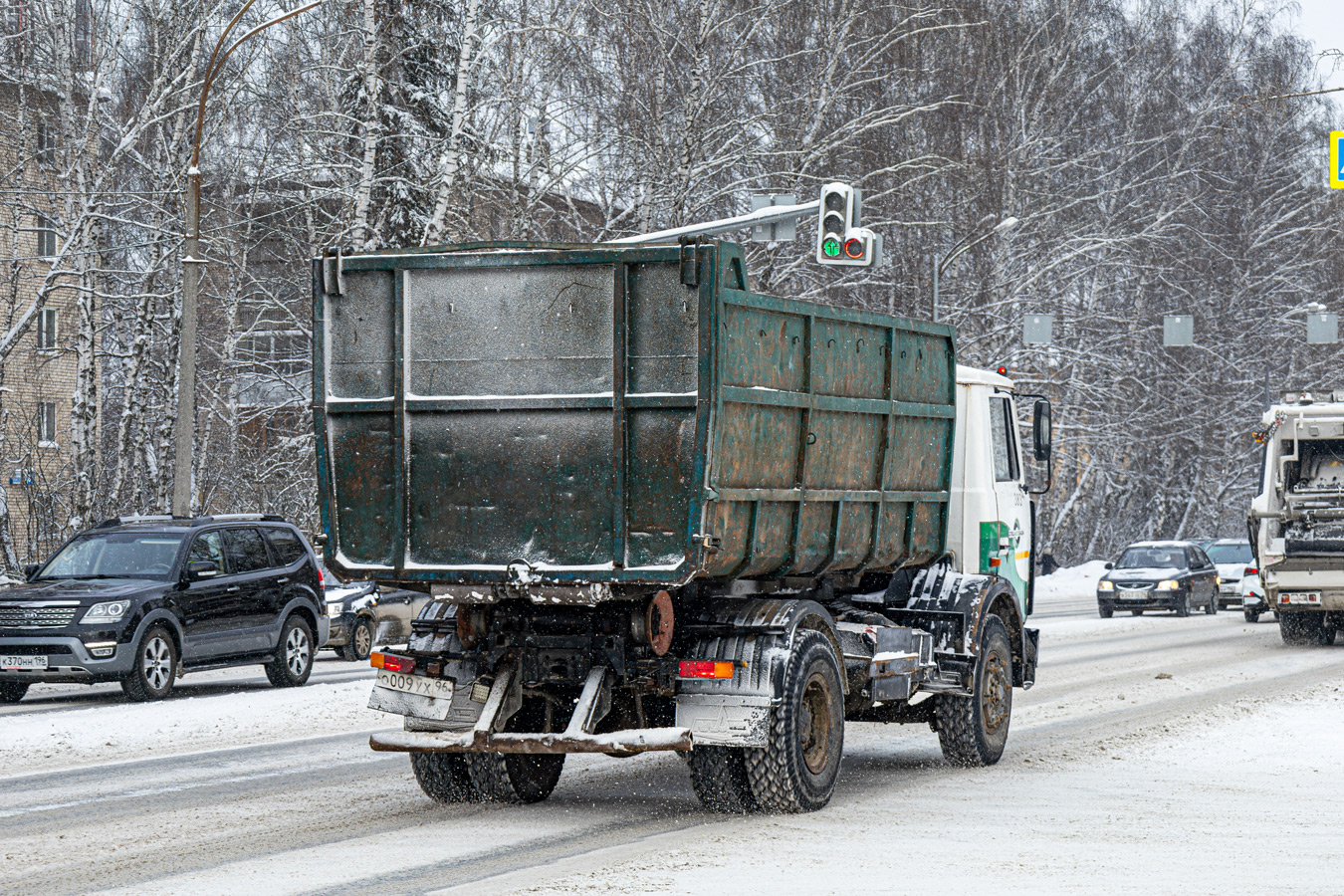 Свердловская область, № 383 — МАЗ-533702