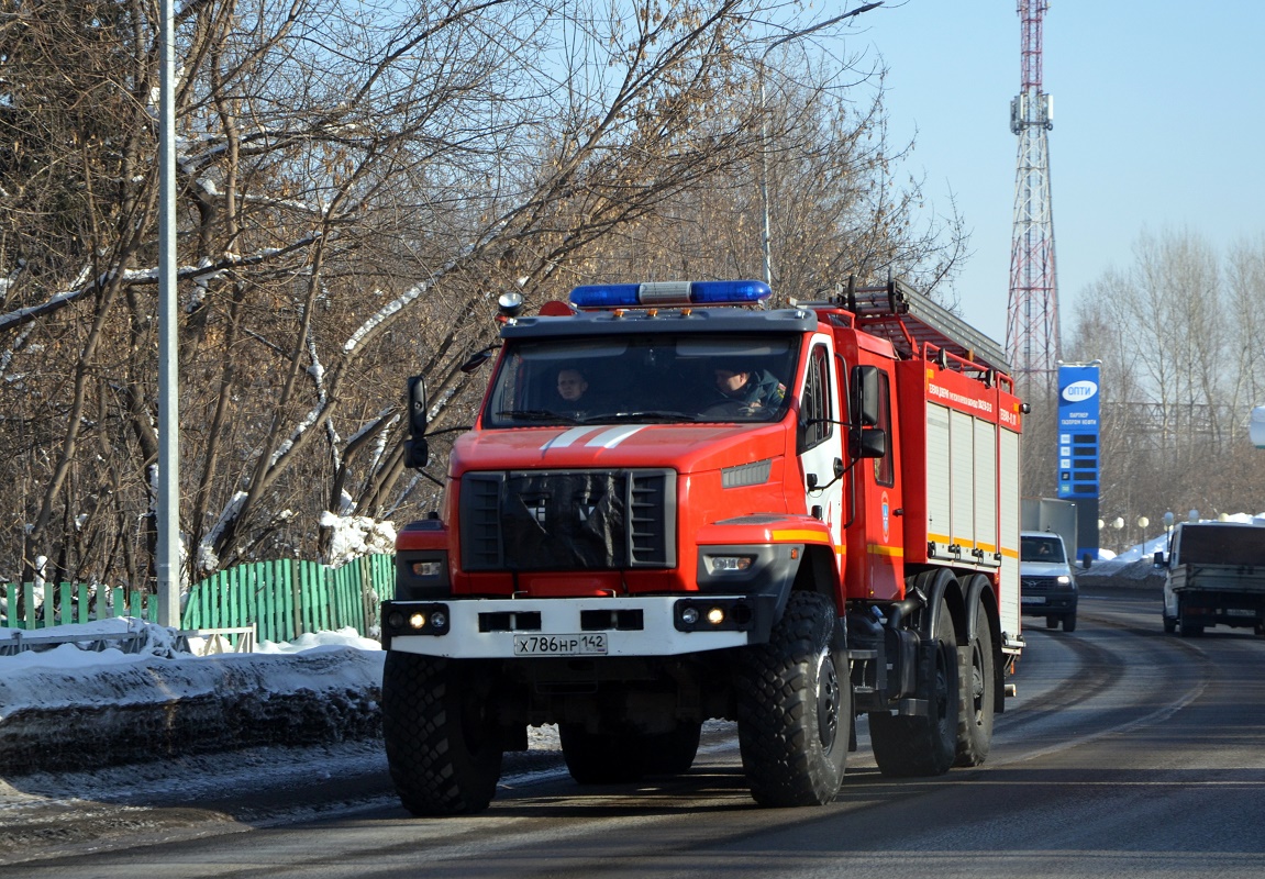 Кемеровская область, № Х 786 НР 142 — Урал NEXT 5557-72