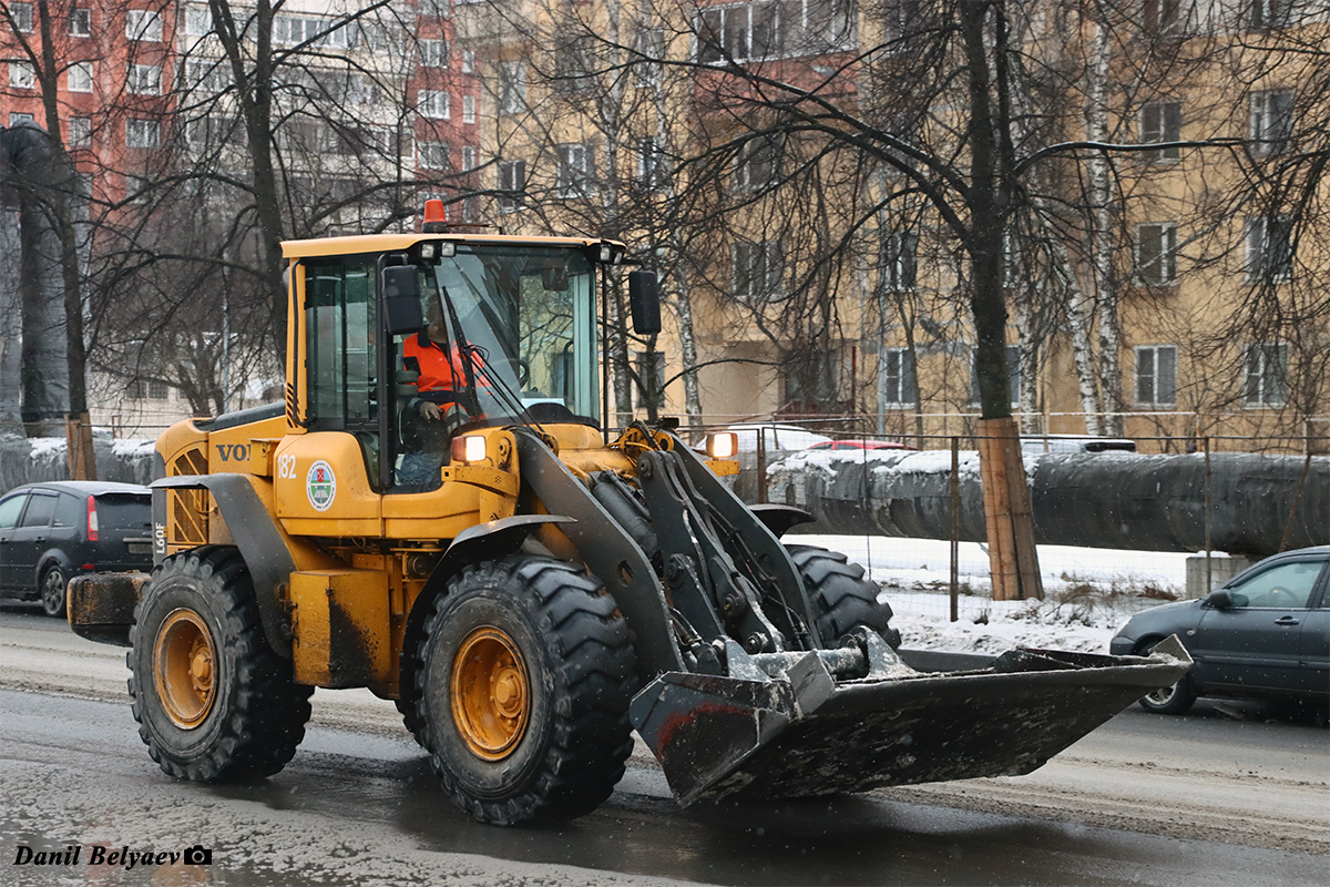Санкт-Петербург, № 182 — Volvo L60