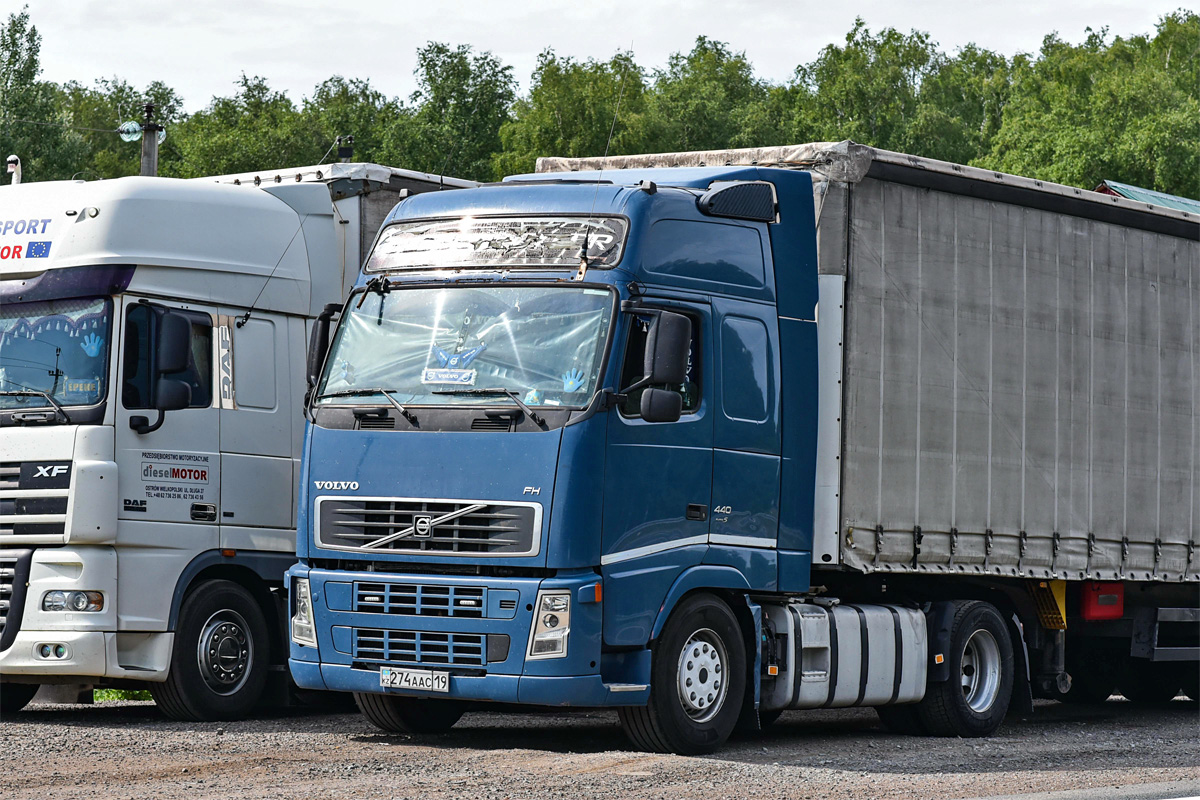 Жетысуская область, № 274 AAC 19 — Volvo ('2002) FH12.440